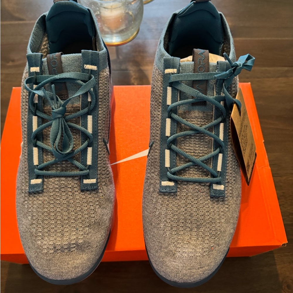 NWT 2021 VaporMax Flyknit Teal and Gray Running Shoes - Picture 2 of 8